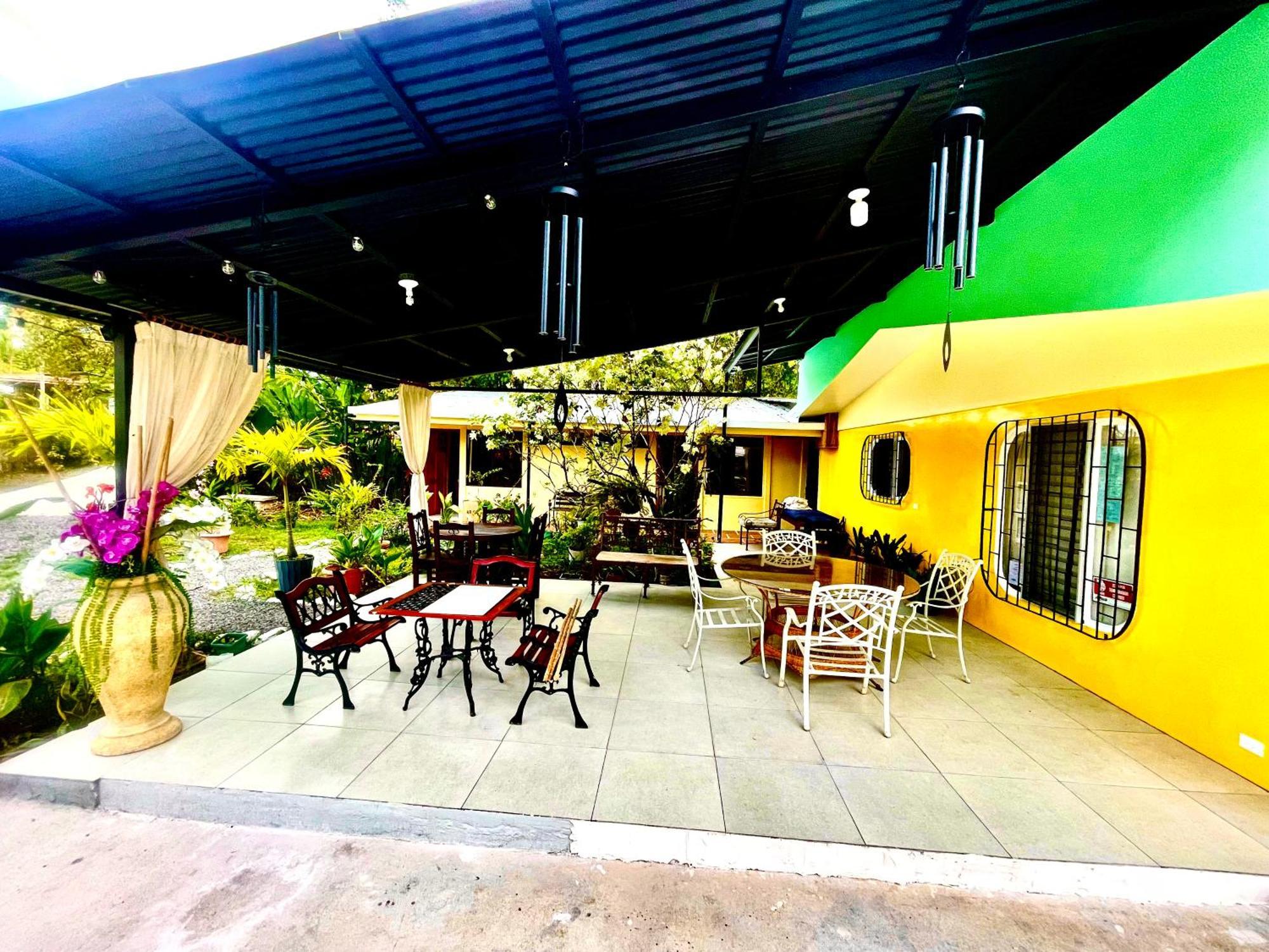 Hotel Tierra De Volcanes La Fortuna Esterno foto