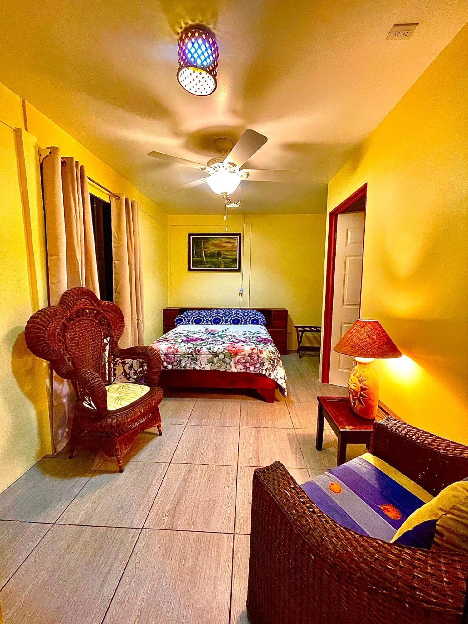 Hotel Tierra De Volcanes La Fortuna Esterno foto